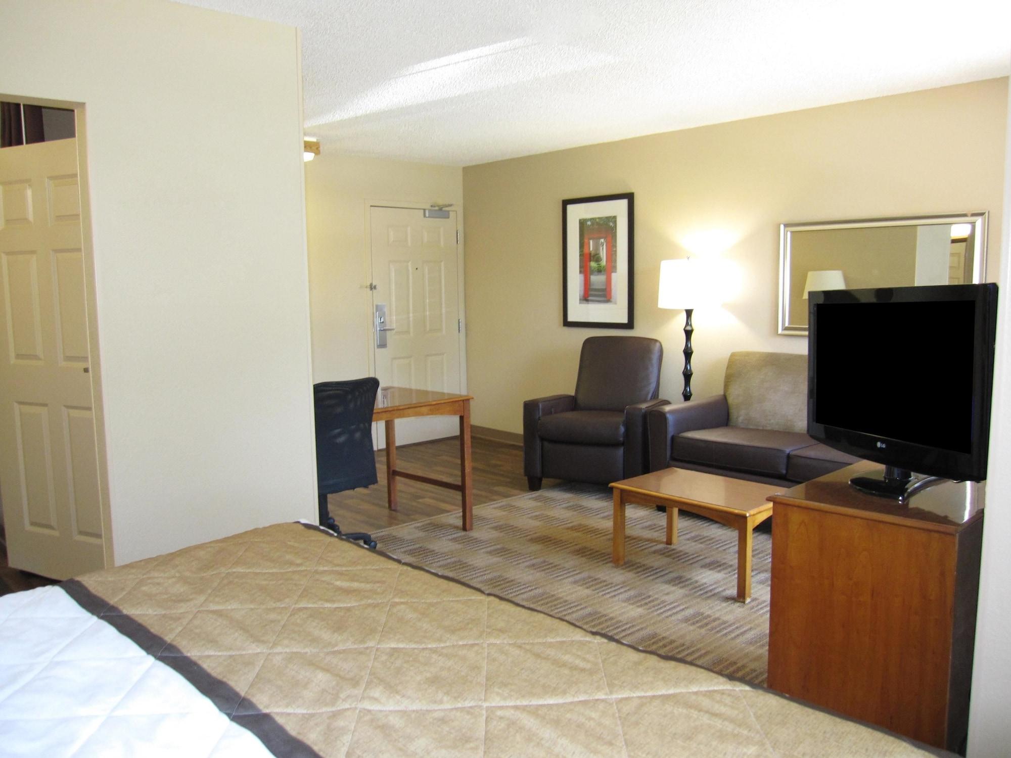 Extended Stay America Suites - Chicago - O'Hare - Allstate Arena Дес-Плейнс Экстерьер фото