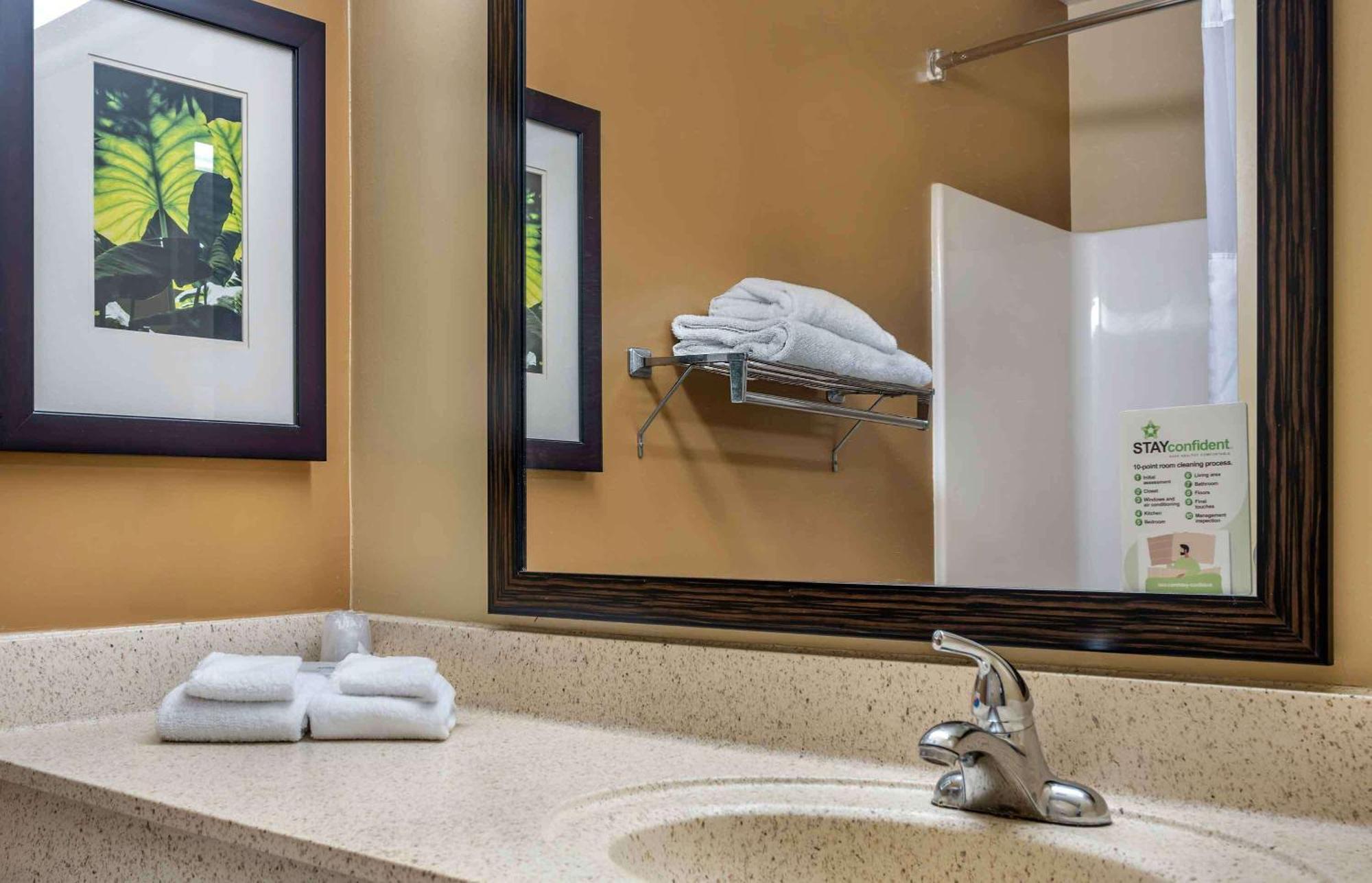 Extended Stay America Suites - Chicago - O'Hare - Allstate Arena Дес-Плейнс Экстерьер фото